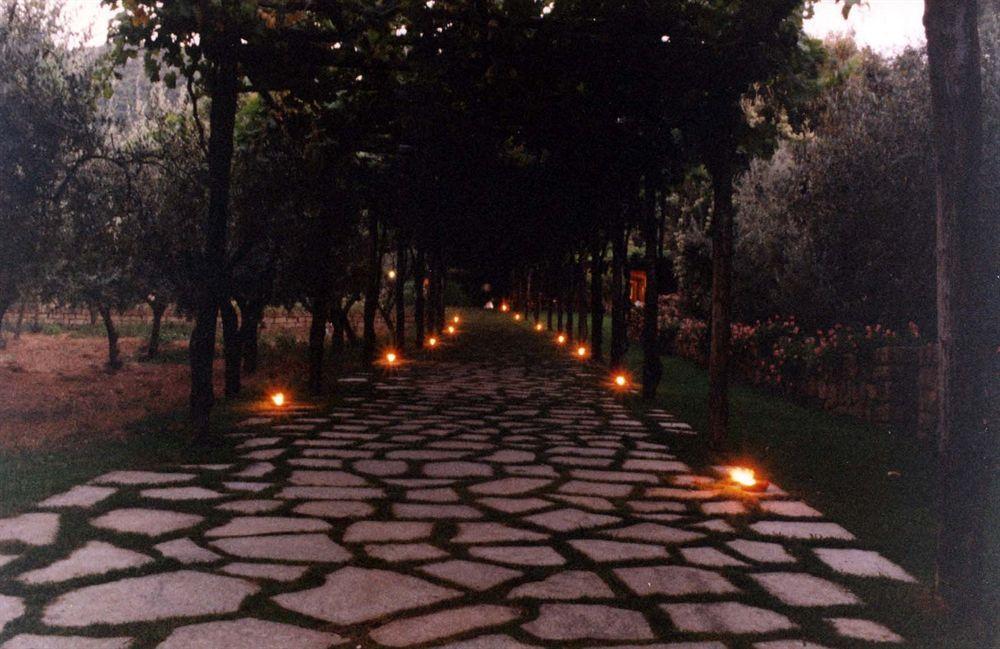 טמפיו פאוזניה L'Agnata Di De Andre Boutique Hotel מראה חיצוני תמונה