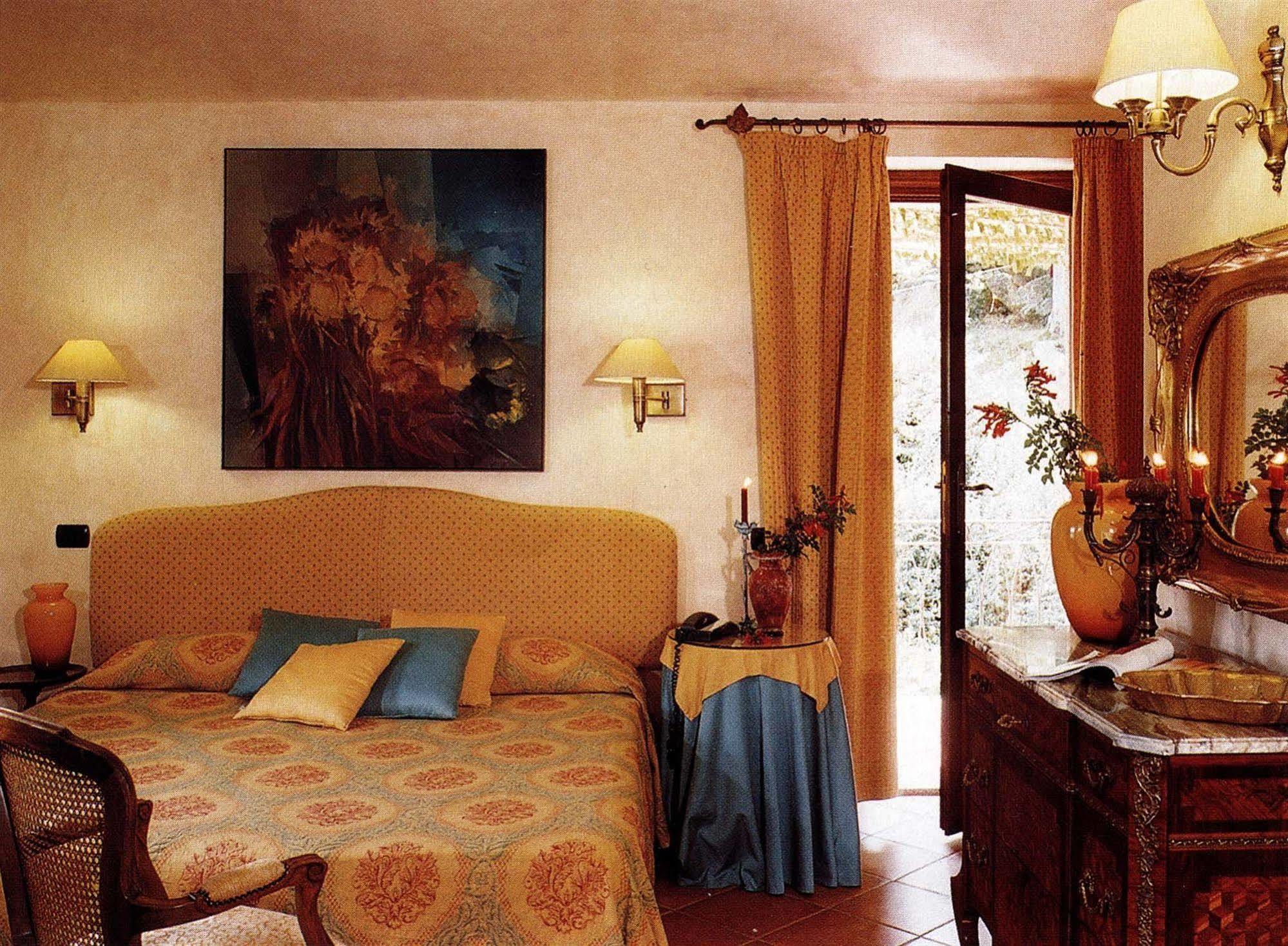 טמפיו פאוזניה L'Agnata Di De Andre Boutique Hotel מראה חיצוני תמונה
