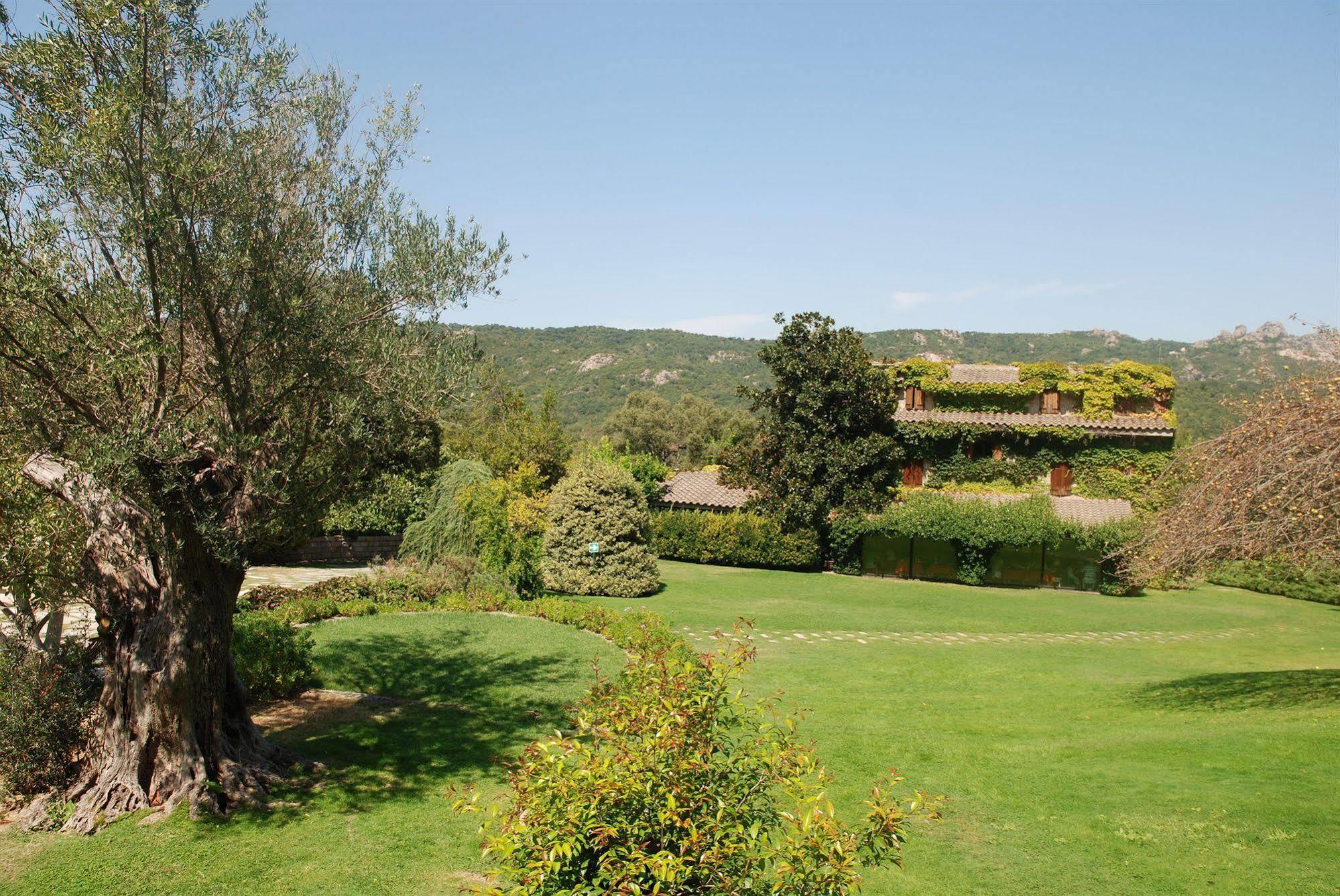 טמפיו פאוזניה L'Agnata Di De Andre Boutique Hotel מראה חיצוני תמונה